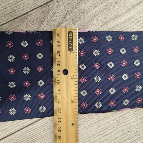 Grant Thomas Lot of 2 Neck Ties Navy, Gray, Purple Prints - Picture 7 of 8